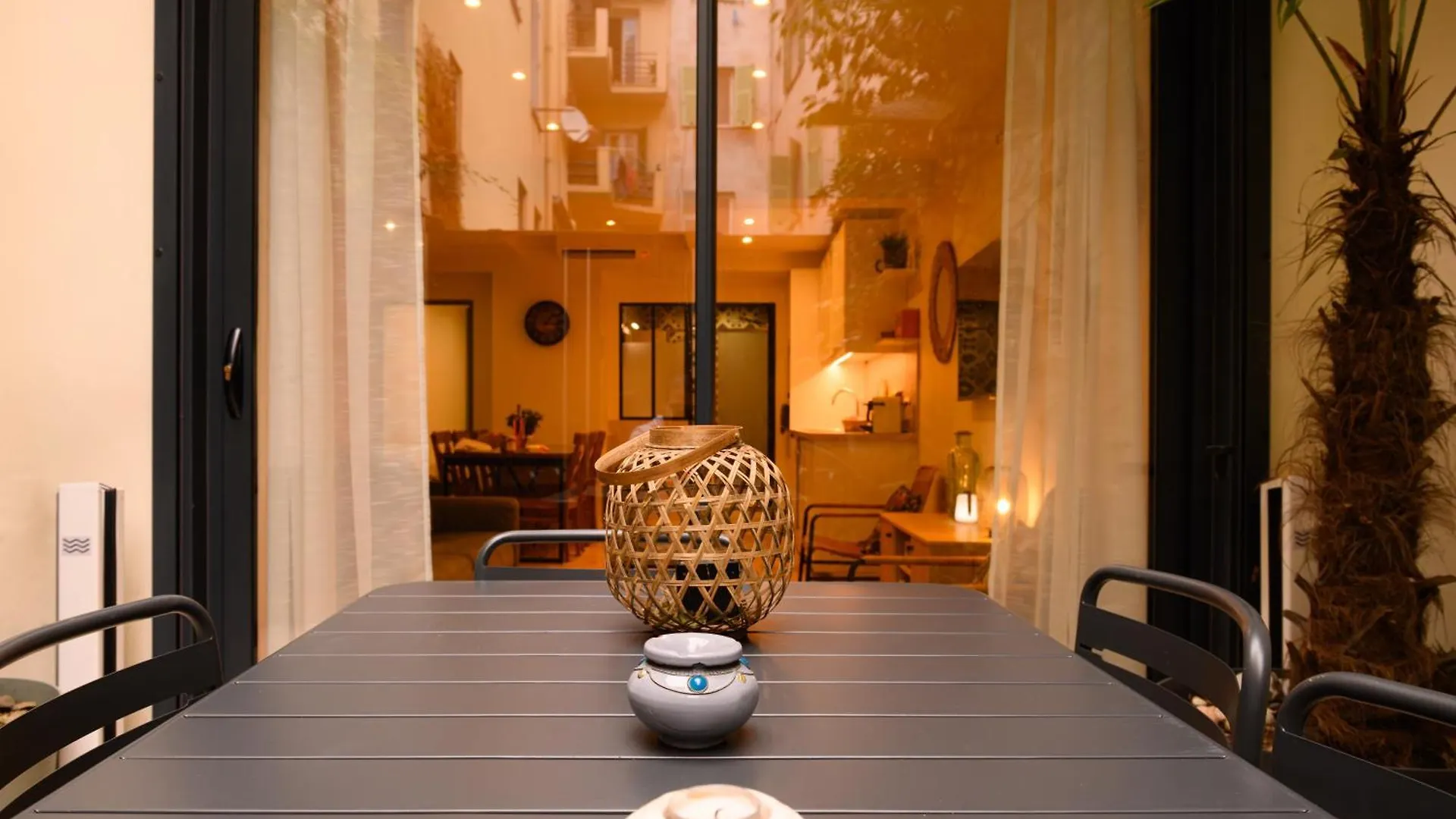 Magnifique Appartement Au Centre-Ville De Nizza Apartment